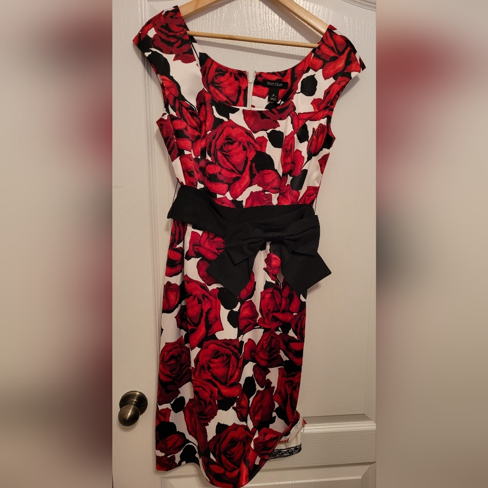 White House Black Market Red Rose Print Sheath Dress with Black Bow